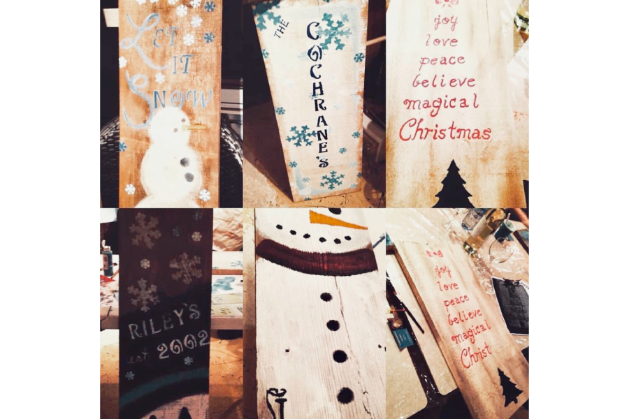 Holiday Barn Signs